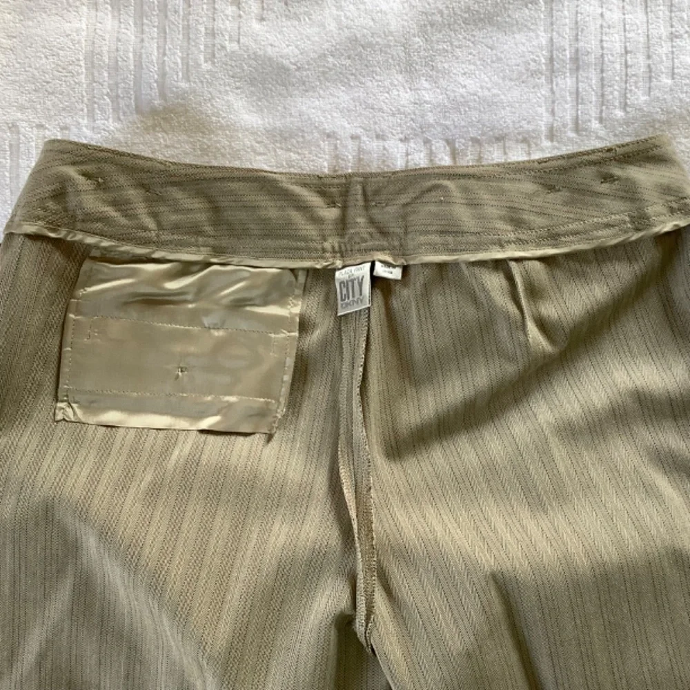 DKNY Cropped Cuffed Wide Leg Stretch Pant Striped Taupe SZ 10